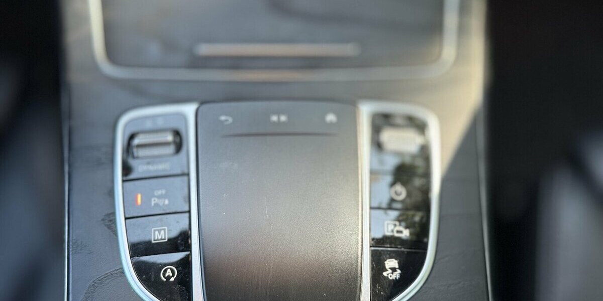 Mercedes-Benz GLC 220 d 4Matic / 1.Hd / MBUX / Kamera / Leder 99.000 km 32.490 &euro; Mönchengladbach 41066