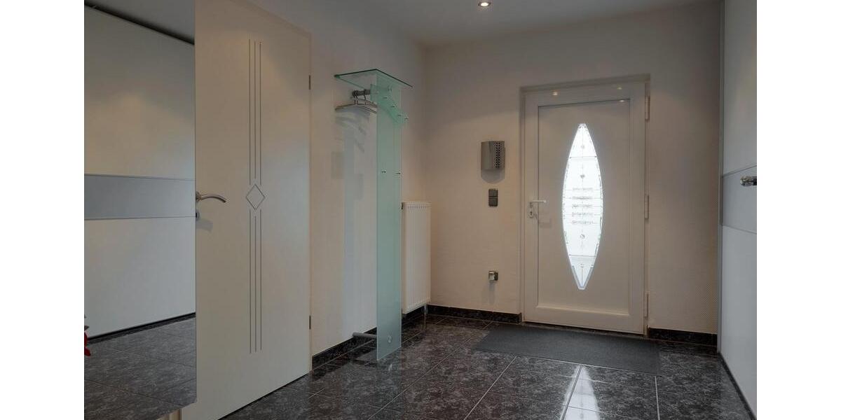 Einfamilienhaus Mönchengladbach Süd - 7 Zimmer, 243 m&sup2;, 634.000&euro; | Angebot:26014497