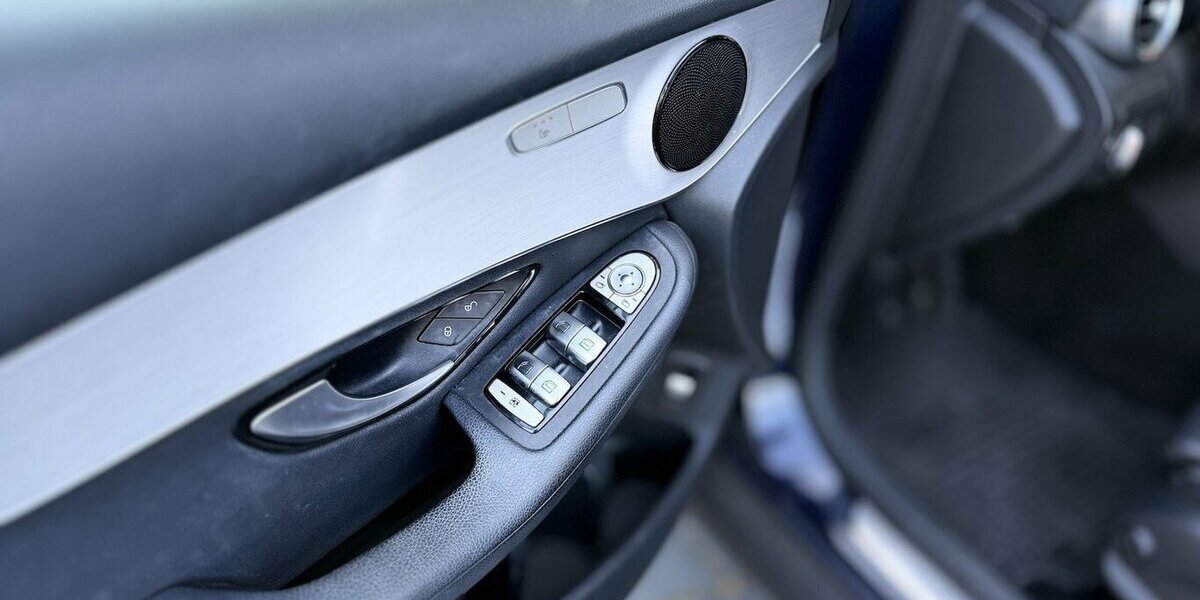 Mercedes-Benz GLC 220 d 4Matic / 1.Hd / MBUX / Kamera / Leder 99.000 km 32.490 &euro; Mönchengladbach 41066