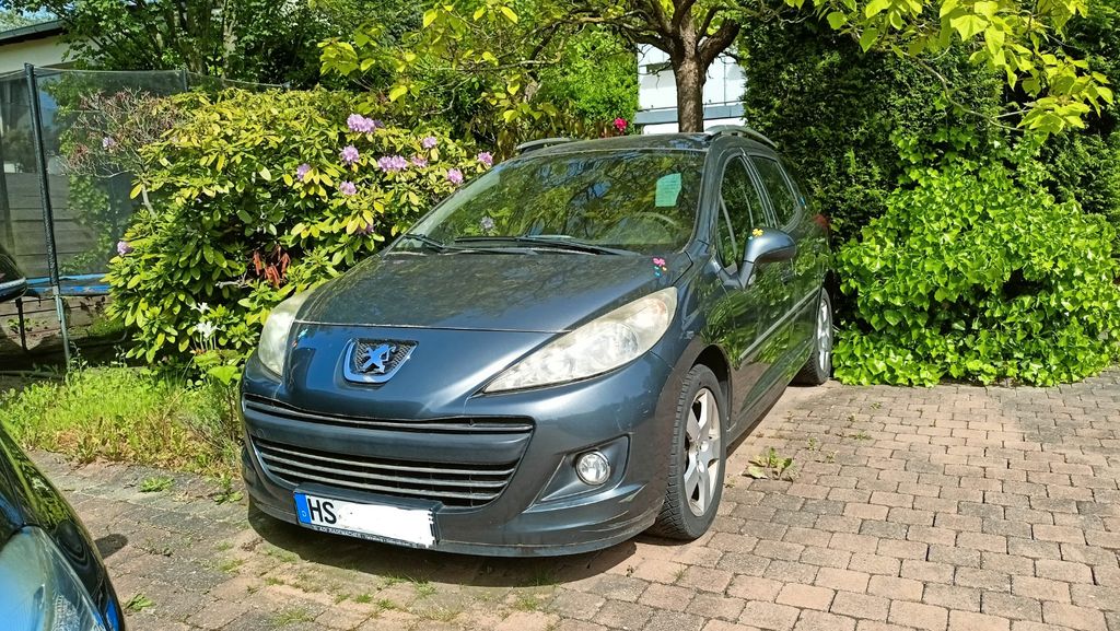 Peugeot 207 197.000 km 2.349 &euro; Wassenberg 41849