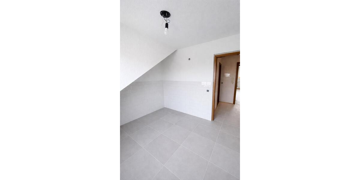 Dachgeschoßwohnung Erkelenz - 1 Zimmer, 65 m&sup2;, 520&euro; | Angebot:25444022