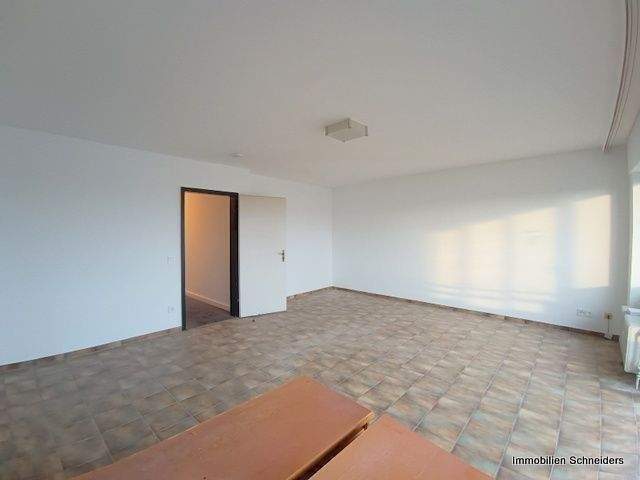 Etagenwohnung Krefeld Cracau - 2 Zimmer, 64 m&sup2;, 580&euro; | Angebot:26916850