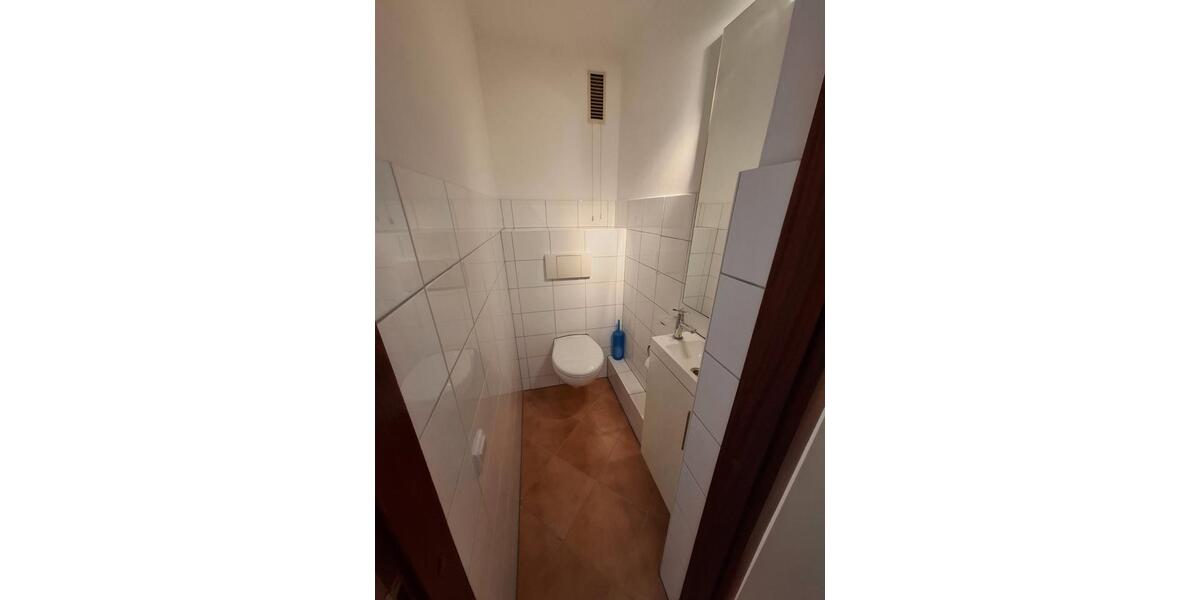 Etagenwohnung Neuss - 2.5 Zimmer, 76 m&sup2;, 219.000&euro; | Angebot:26577374