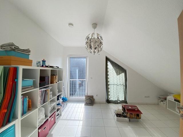 Einfamilienhaus Kaarst - 7.5 Zimmer, 241 m&sup2;, 2.900&euro; | Angebot:26634663