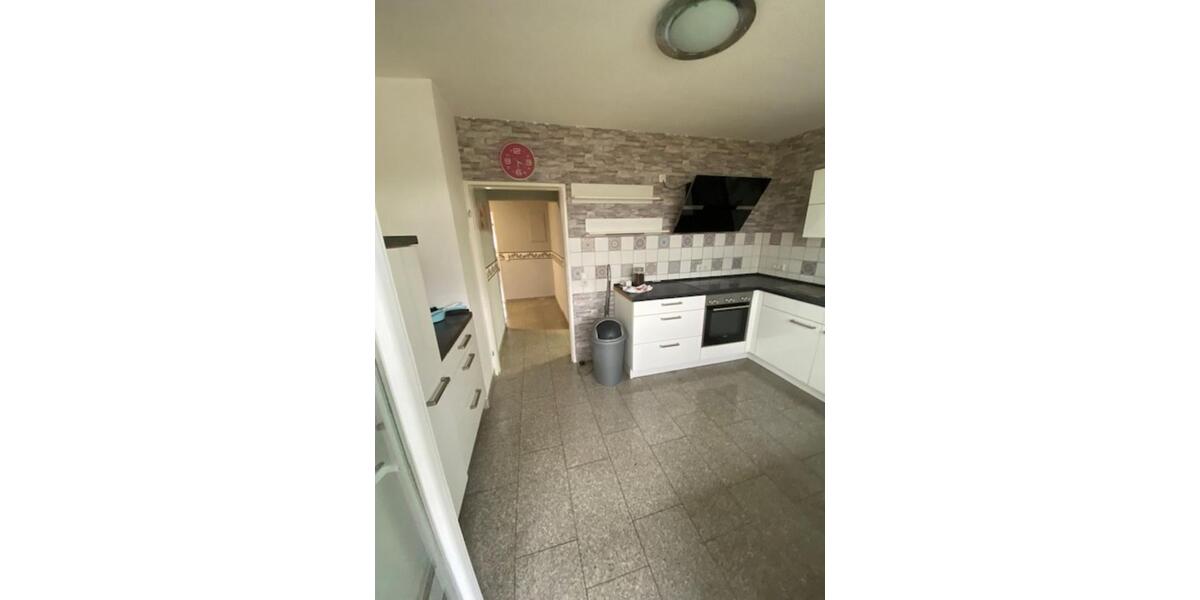 Etagenwohnung Krefeld - 3 Zimmer, 93 m&sup2;, 730&euro; | Angebot:25545658