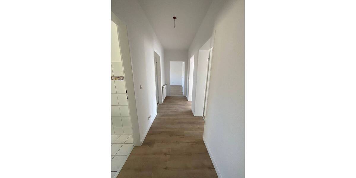Etagenwohnung Grevenbroich Stadtmitte - 3 Zimmer, 71 m&sup2;, 599&euro; | Angebot:26912859