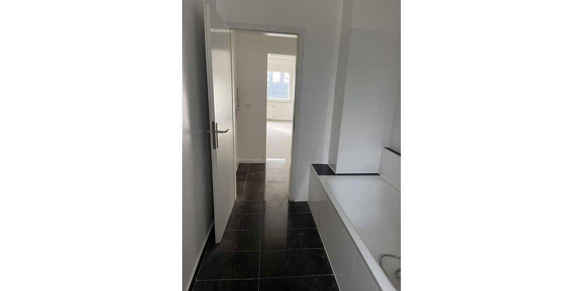 Etagenwohnung Krefeld Stadtmitte - 3 Zimmer, 91 m&sup2;, 700&euro; | Angebot:25780302