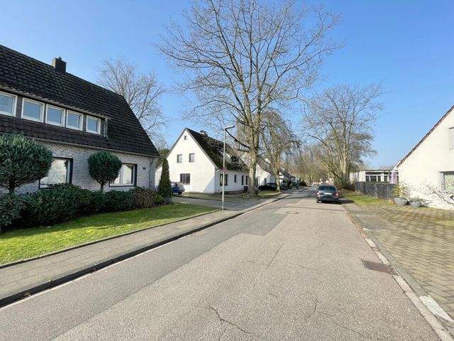 Einfamilienhaus Neuss-Grimlinghausen Grimlinghausen - 7 Zimmer, 190 m&sup2;, 895.000&euro; | Angebot:25836972