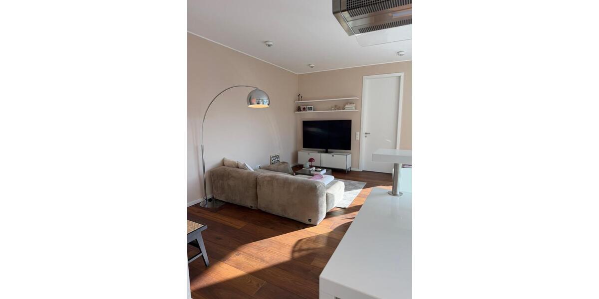 Etagenwohnung Mönchengladbach Nord - 3 Zimmer, 112 m&sup2;, 1.990&euro; | Angebot:25880062