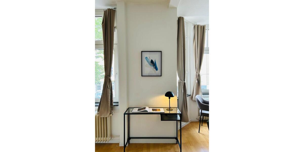 Etagenwohnung Düsseldorf Oberbilk - 1 Zimmer, 42 m&sup2;, 1.250&euro; | Angebot:24475320