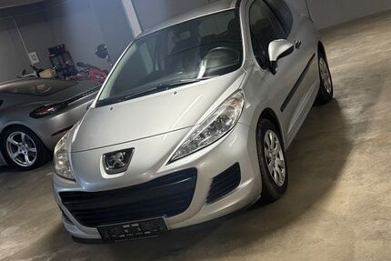 Peugeot 207 159.000 km 2.300 &euro; Düsseldorf 40221