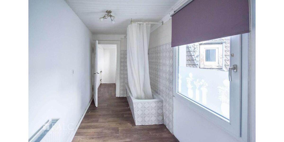 Etagenwohnung Krefeld - 3 Zimmer, 86 m&sup2;, 825&euro; | Angebot:24749101