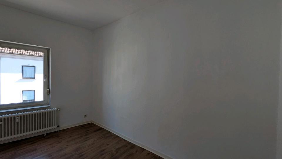 Etagenwohnung Mönchengladbach West - 2.5 Zimmer, 69 m&sup2;, 680&euro; | Angebot:25947660