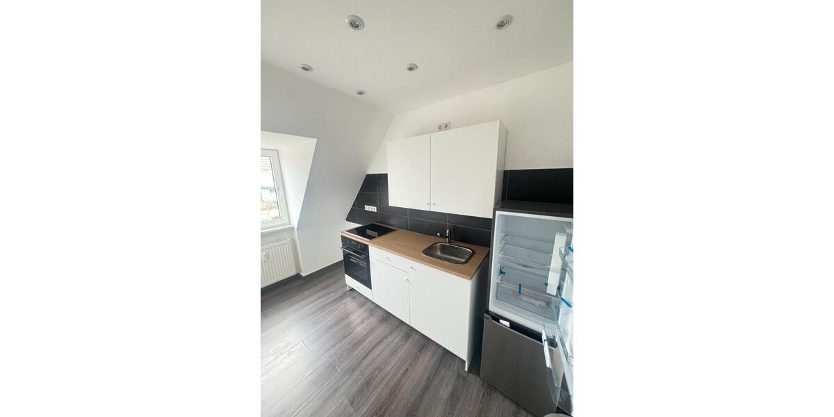 Dachgeschoßwohnung Krefeld Benrad - 2 Zimmer, 60 m&sup2;, 725&euro; | Angebot:26030039