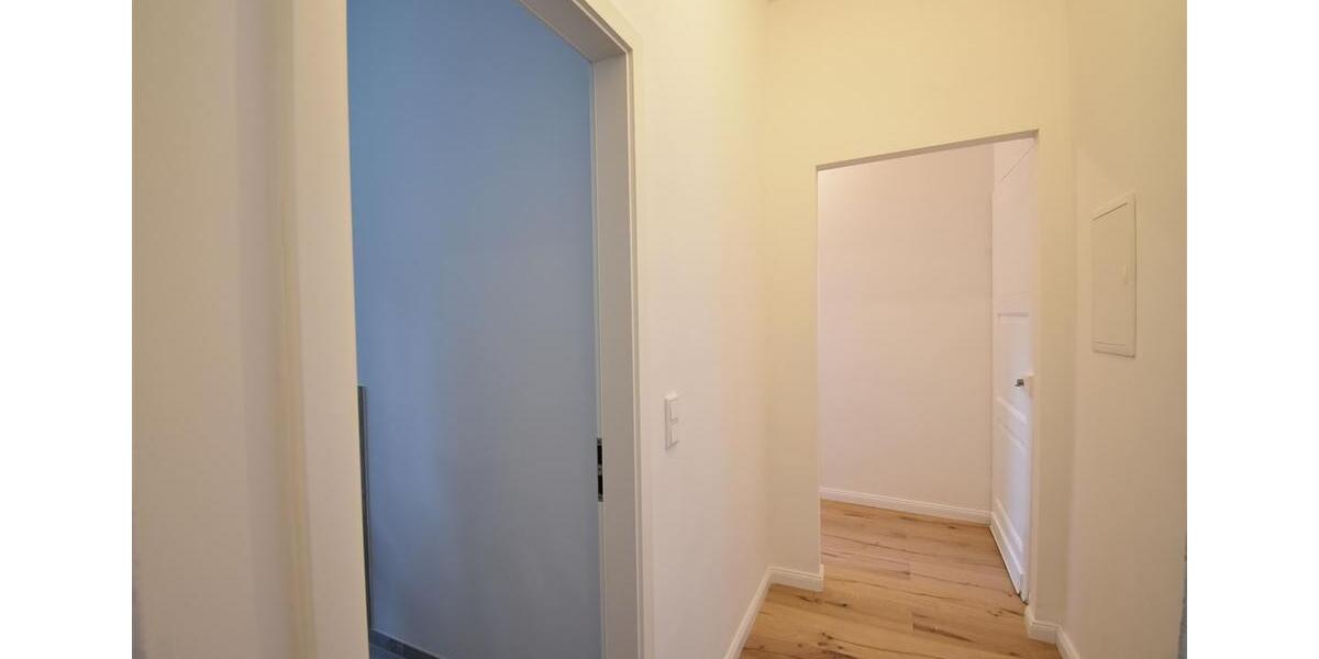 Etagenwohnung Düsseldorf Heerdt - 2 Zimmer, 75 m&sup2;, 1.450&euro; | Angebot:22619460