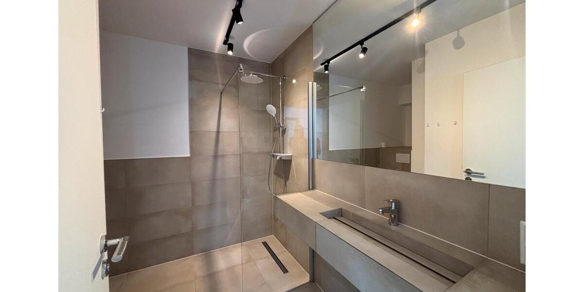 Erdgeschoßwohnung Krefeld Benrad - 3 Zimmer, 84 m&sup2;, 1.250&euro; | Angebot:25994208