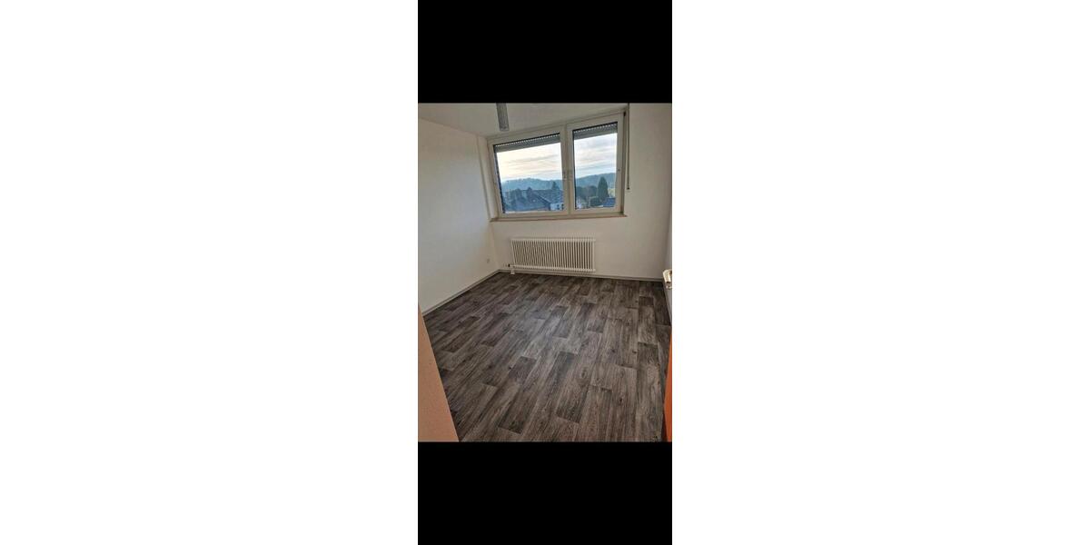 Dachgeschoßwohnung Korschenbroich - 4 Zimmer, 80 m&sup2;, 660&euro; | Angebot:26549863