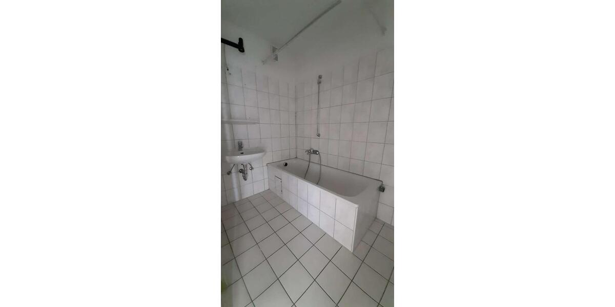 Etagenwohnung Krefeld Fischeln - 2 Zimmer, 70 m&sup2;, 650&euro; | Angebot:26005611