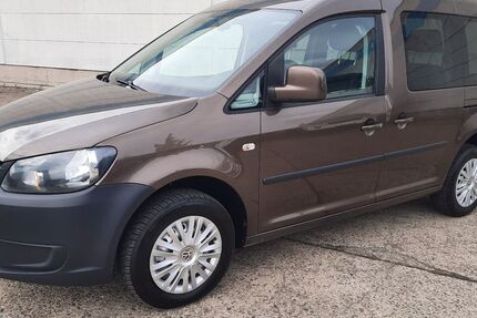 VW Caddy 295.275 km 5.200 &euro; Geldern 47608