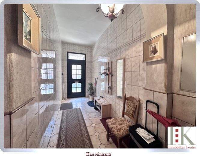 Reihenmittelhaus Neuss Furth-Süd - 7 Zimmer, 158 m&sup2;, 380.000&euro; | Angebot:25748699