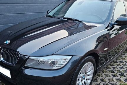 BMW 318 215.000 km 4.750 &euro; Meerbusch 40670