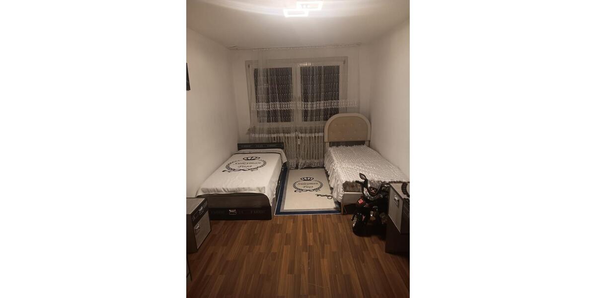 Dachgeschoßwohnung Mönchengladbach Süd - 4 Zimmer, 89 m&sup2;, 149.000&euro; | Angebot:25367704