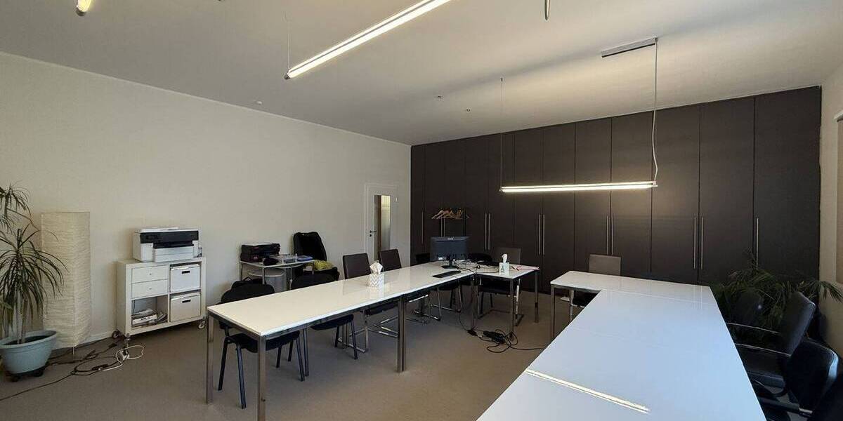 Gewerbeobjekt Kempen - 8 Zimmer, 240 m&sup2;, 2.200&euro; | Angebot:26568483