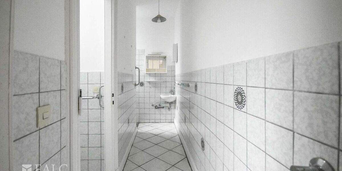 Etagenwohnung Krefeld Stadtmitte - 3 Zimmer, 75 m&sup2;, 625&euro; | Angebot:25742590