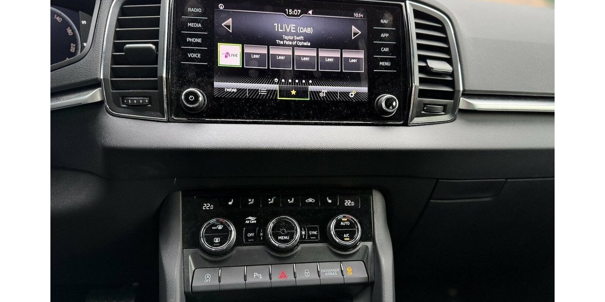 Skoda Karoq Clever/ Kamera / Virtual Cockpit / Keyless 36.000 km 25.400 &euro; Mönchengladbach 41066