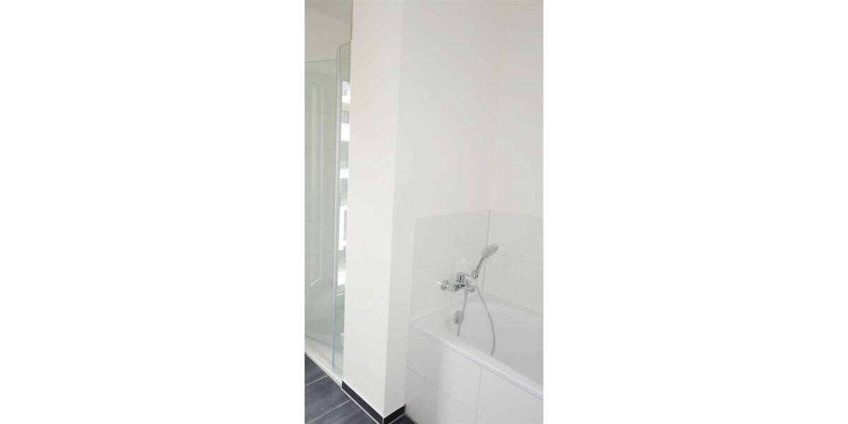 Zimmer Mönchengladbach Stadtmitte - 4 Zimmer, 128 m&sup2;, 1.714&euro; | Angebot:26453952