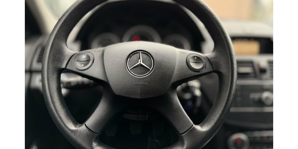 Mercedes-Benz C 180 T Kompressor / 50TKm / el. FH / 1. Hand 50.000 km 11.490 &euro; Mönchengladbach 41066