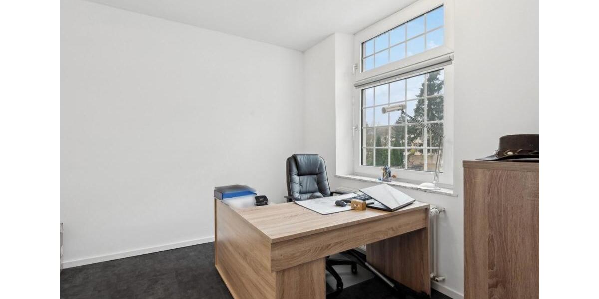 Erdgeschoßwohnung Mönchengladbach Süd - 3.5 Zimmer, 121 m&sup2;, 250.000&euro; | Angebot:24853941