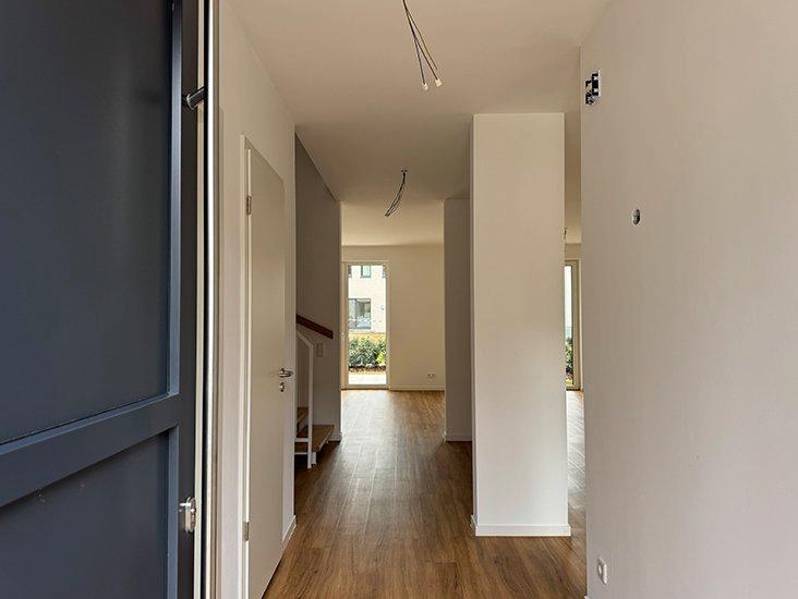 Reihenhaus Neuss - 4 Zimmer, 101 m&sup2;, 2.050&euro; | Angebot:26195894