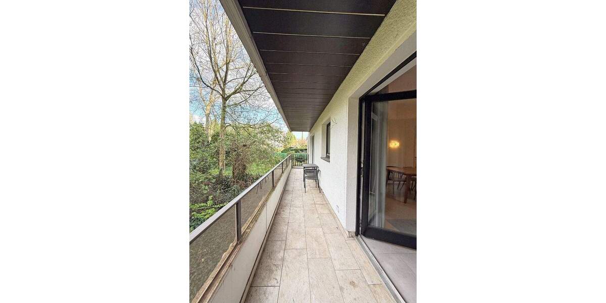 Etagenwohnung Düsseldorf Oberkassel - 2 Zimmer, 82 m&sup2;, 1.550&euro; | Angebot:25708278