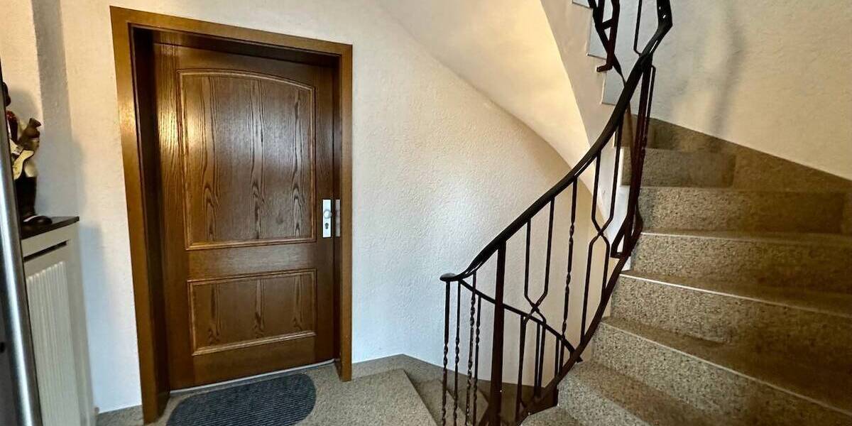 Mehrfamilienhaus, Wohnhaus Neuss Rosellen - 7 Zimmer, 155 m&sup2;, 495.000&euro; | Angebot:26657255