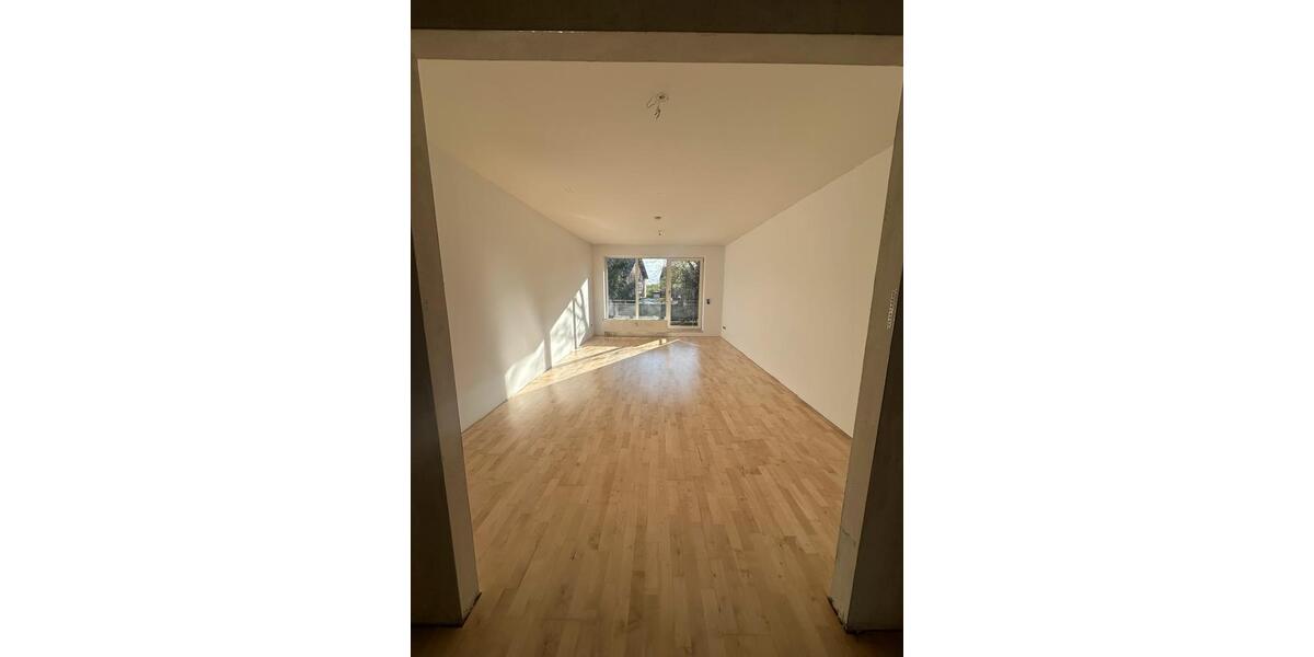 Etagenwohnung Neuss Gnadental - 2 Zimmer, 67 m&sup2;, 1.249&euro; | Angebot:25929426