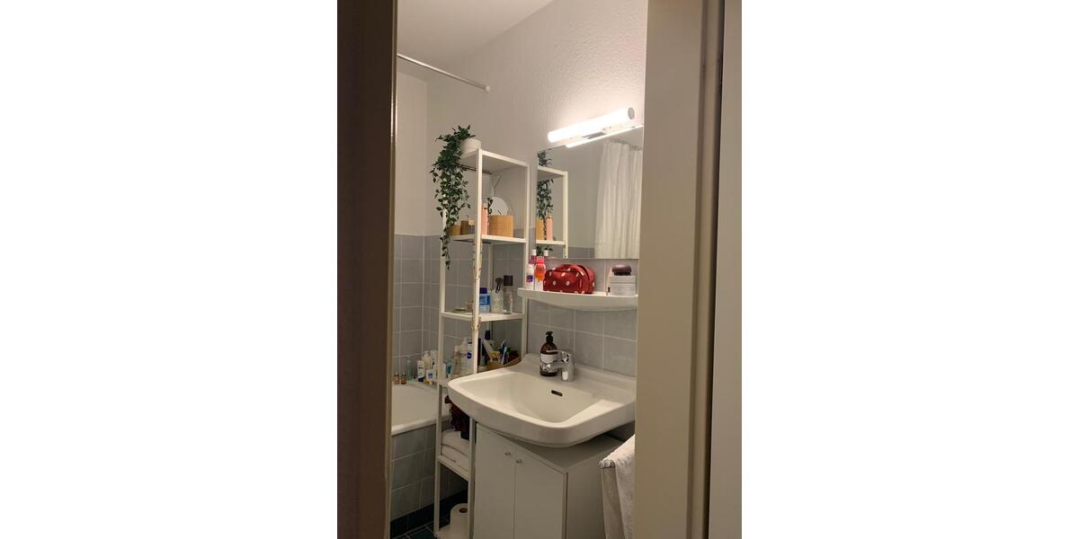 Etagenwohnung Düsseldorf Stadtbezirk 3 - 1 Zimmer, 30 m&sup2;, 710&euro; | Angebot:25991805