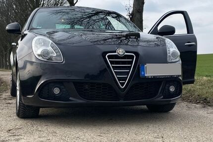 Alfa Romeo Giulietta 111.000 km 8.100 &euro; Mönchengladbach 41189