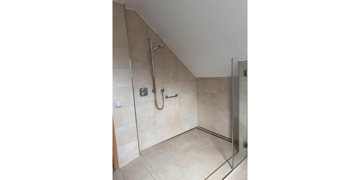 Etagenwohnung Schwalmtal - 3 Zimmer, 100 m&sup2;, 1.200&euro; | Angebot:26635286