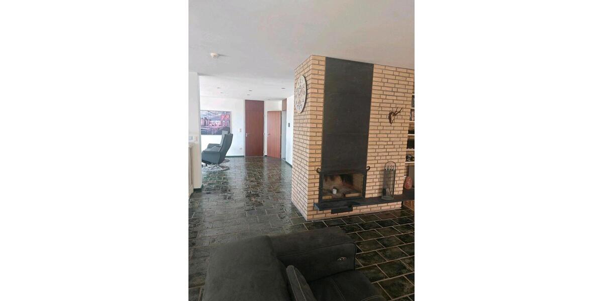 Einfamilienhaus Jüchen - 5 Zimmer, 200 m&sup2;, 2.700&euro; | Angebot:26248497