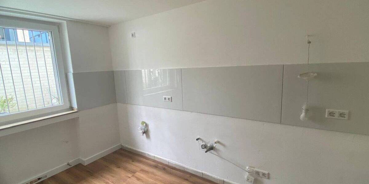 Etagenwohnung Düsseldorf Lohausen - 2 Zimmer, 77 m&sup2;, 1.400&euro; | Angebot:26933027