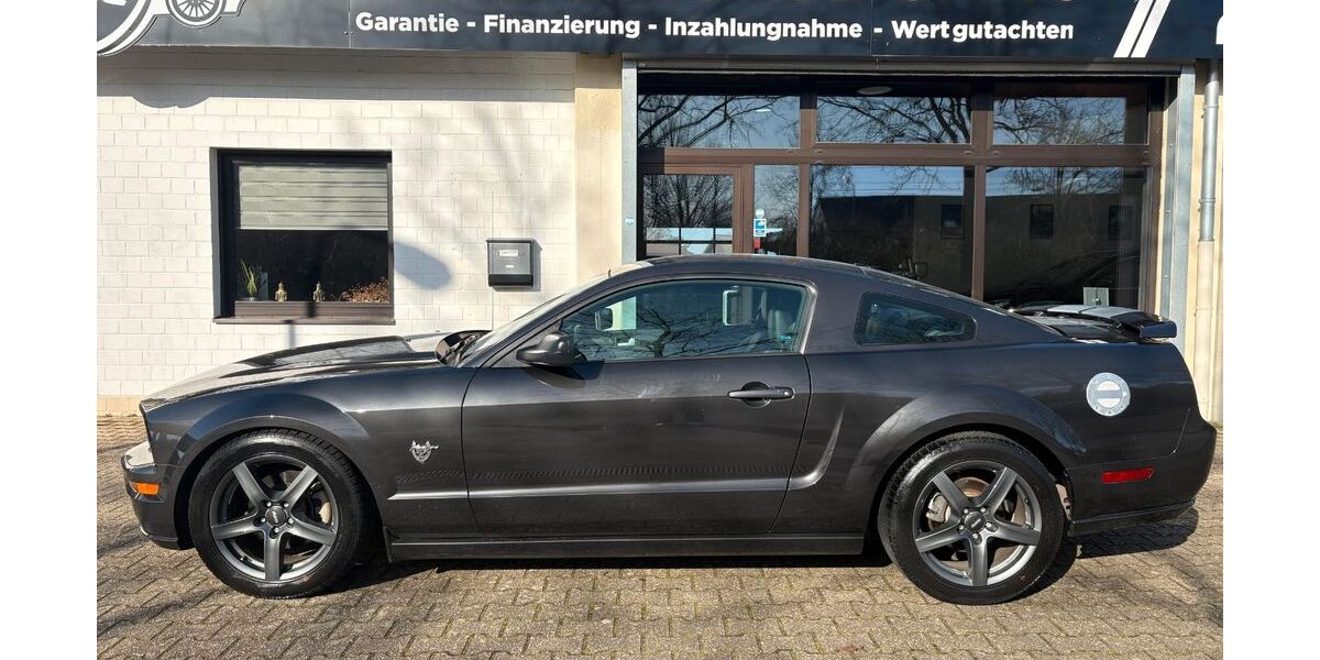 Ford Mustang 44.264 km 24.298 &euro; Korschenbroich 41352