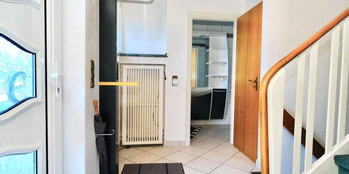 Reihenmittelhaus Neuss Vogelsang - 3 Zimmer, 113 m&sup2;, 395.000&euro; | Angebot:25686775