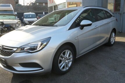 Opel Astra Edition 1,4 Klimatr. PDC V+H Allwetter Shz 90.000 km 8.990 &euro; Neuss 41462