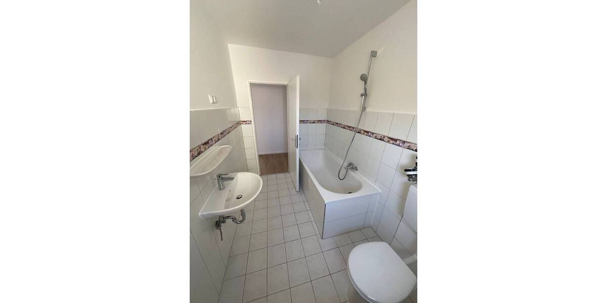 Etagenwohnung Grevenbroich Stadtmitte - 3 Zimmer, 71 m&sup2;, 599&euro; | Angebot:26912859