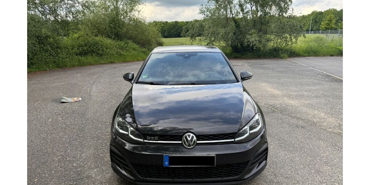 VW Golf 144.000 km 19.500 &euro; Brüggen 41379