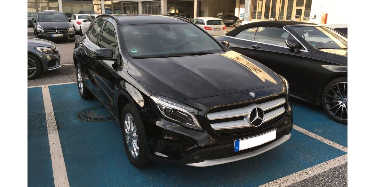 Mercedes-Benz GLA 220 53.000 km 20.200 &euro; Meerbusch 40667
