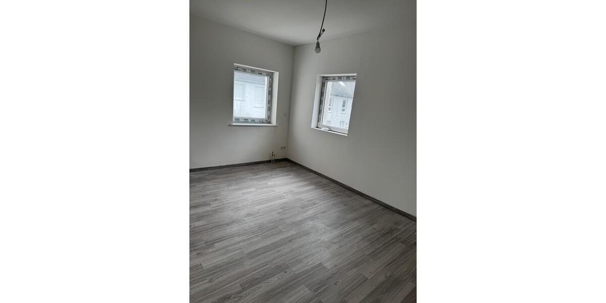 Reihenhaus Viersen Sittard - 5 Zimmer, 148 m&sup2;, 1.700&euro; | Angebot:26547236