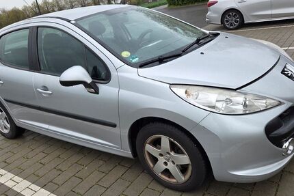 Peugeot 207 178.000 km 1.390 &euro; Meerbusch 40667