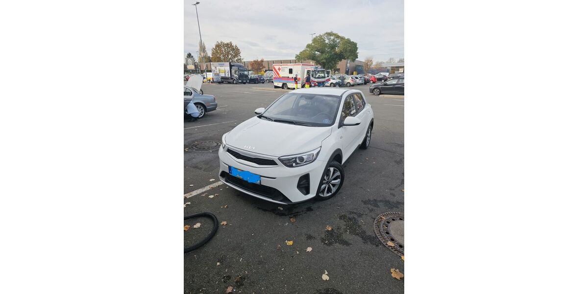 Kia Stonic 8.600 km 17.500 &euro; Krefeld 47807